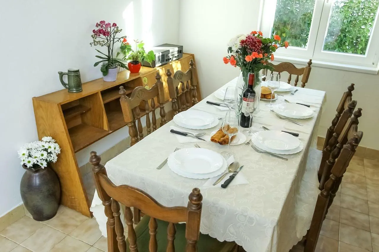Villa Palma Petrcane 0*,  Croatia